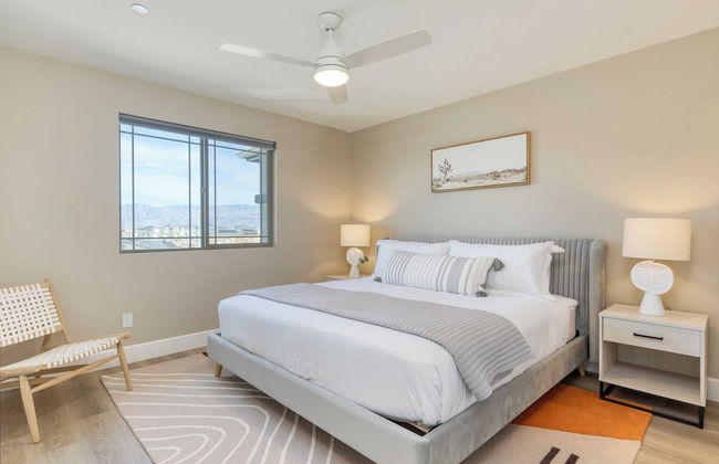 Desert Eden by Avantstay 6BR w/ Ensuite Backyard Oasis w/ Pool & Hot Tub! - Foto 7