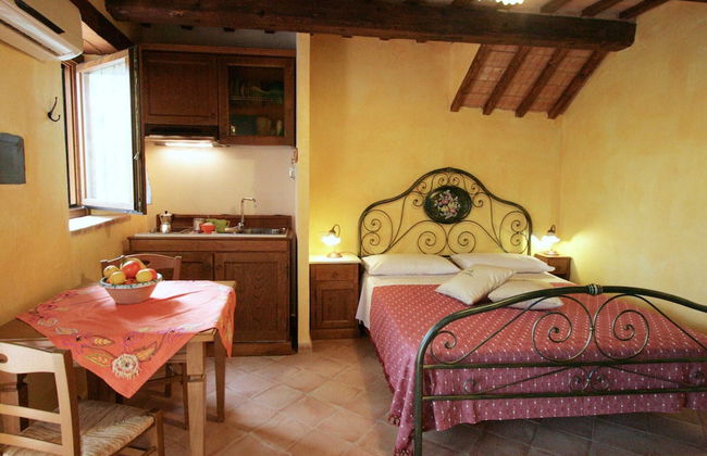 Holiday Home in Pontano With Garden - Foto 6