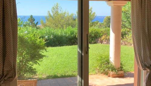 Panoramic Sea View Villa in private residence with pool - Photo 5