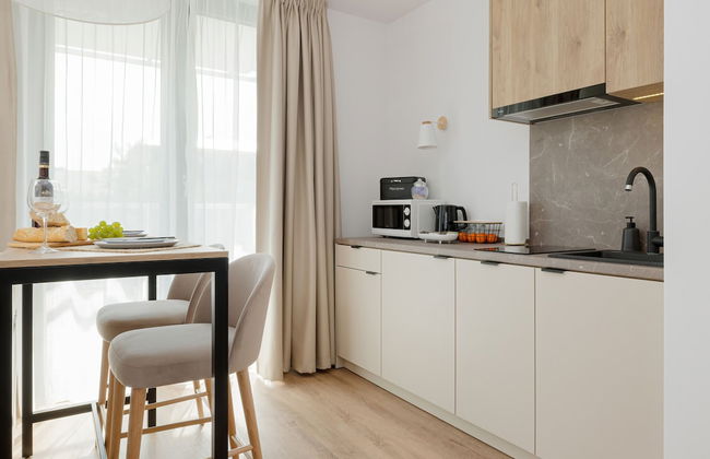 Jantaris Apartments by Renters - Photo 12