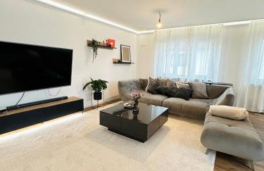 Luxuriöse & stilvolle Wohnung mit Spa-Bad, Home-Office & Fitnessbereich - Foto 1