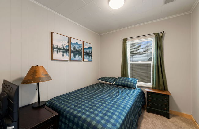 Cozy 3BR Cabin With Hot Tub on Nippersink Creek - Foto 26