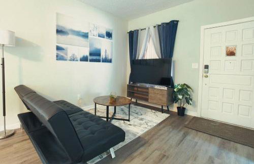 Spacious Modern 5 Bedrooms JAX - Photo 1