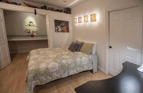 Artistic Resort Like Home with Pool - Photo 16