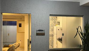 Apatapamento 2 quartos com excelente localização, segurança e com tudo o que você e sua família precisam pra uma estadia confortável! - Foto 2