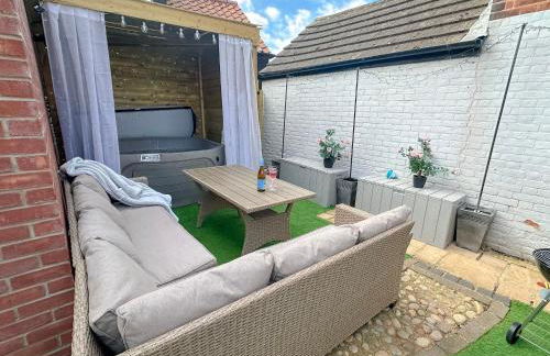 Winterton Sea Sanctuary, Hot Tub & Log Burner by the Dunes - Foto 71