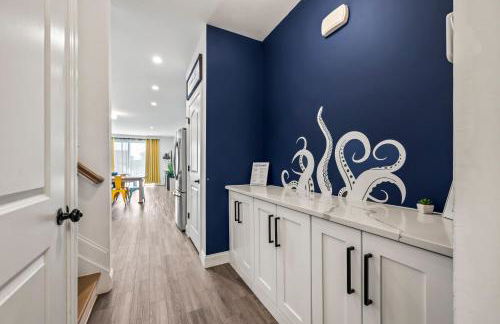 Beach House Steps away from the Boardwalk and Beach with Ocean Views in Seaside Heights! - Foto 18