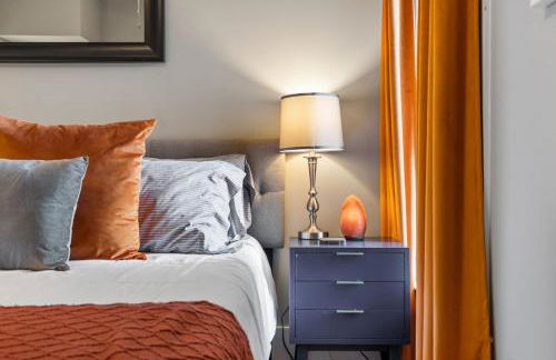 Only 4 Miles to Broadway with Free Parking and TVs in Bedrooms - Foto 26