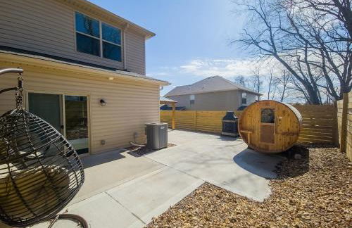 Home Away from Home Close to KCI Airport, Weston - Foto 24