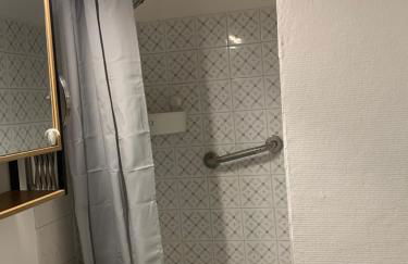 Studio classé 2 étoiles à 5 minutes du centre ville et 10 des Thermes - Foto 15