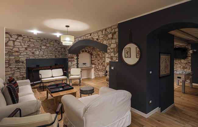 Green and Blue Villa by Wonderful Italy - Photo 22