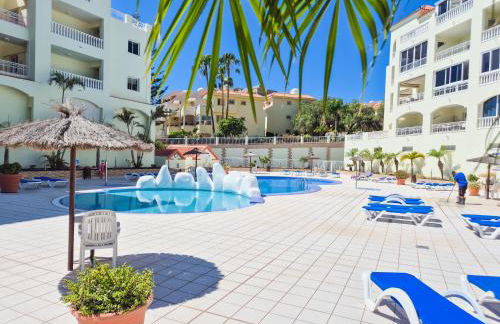 Mona Golf - South Tenerife - Aircon, private parking with heated pool - Photo 2