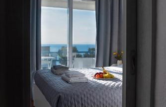 Panoramic Seaview Maisonette with Garden - Photo 43