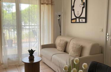 Escapade Uzétienne Cœur de ville et Parking - Foto 1