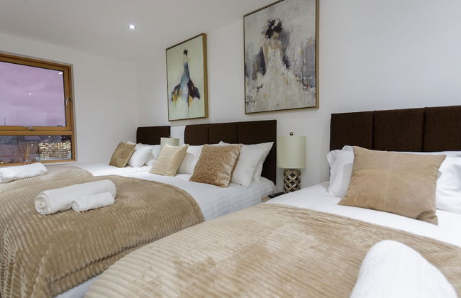 Live in Leeds Sky Penthouse - Photo 6