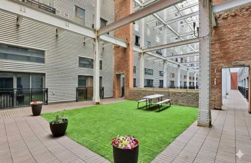 Rhythm & Blues 2 BD Repose Near Rock & Roll HOF - Foto 40