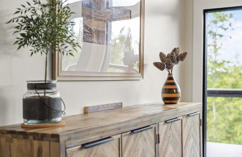 Luxury Hot-Tub WiFi - A Red River Barnhouse - Foto 7