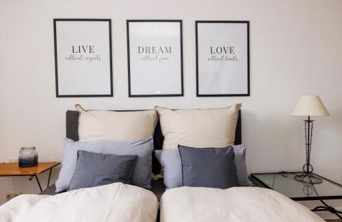 zentrale Ferienwohnung neu renoviert - Foto 14