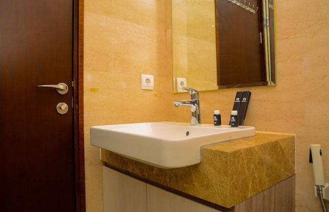 Tranquil Studio Apartment at Menteng Park - Photo 13