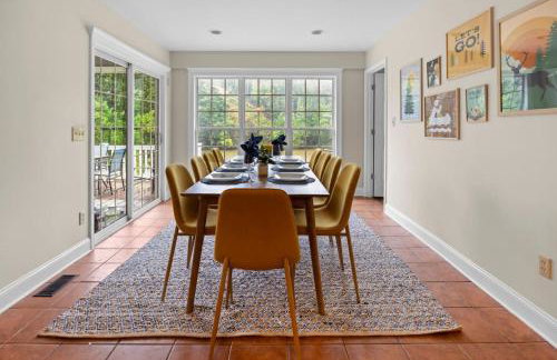 LKJ - Lakefront Home, Hot tub, Fire Pit, Games and Movie Room! - Foto 18