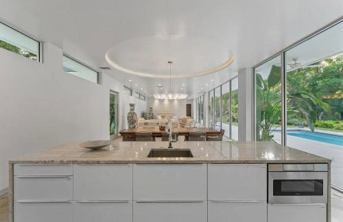 Floral City Oasis - Pool, BBQ Area & Forest View - Foto 12