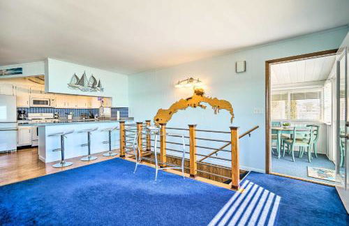 Lakefront Home with Rooftop Deck, Grill, Games! - Photo 26