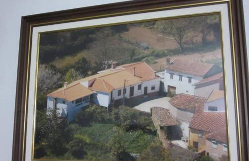 Charming house in Miranda do Corvo + Spacious terrace - Foto 16