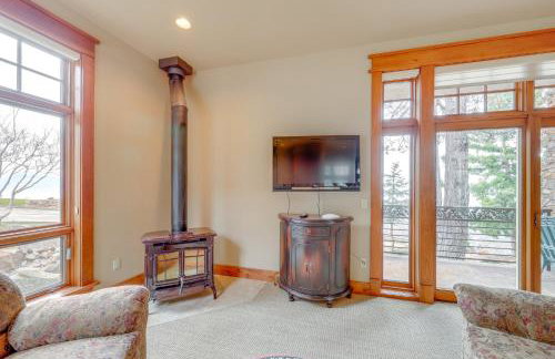 Hot Tub and Views Luxe Mountain Escape in Yucaipa - Photo 30