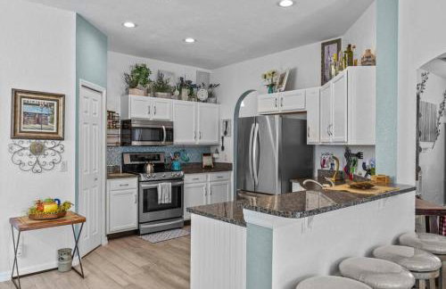 Mediterranean Garden Oasis - Foto 25