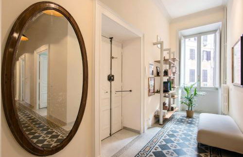 Flat Three - Photo 7