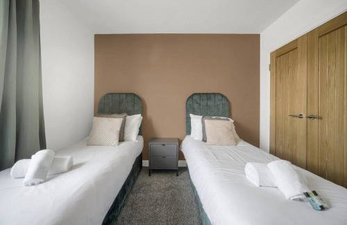 Spacious & Stylish - Free Parking - Fast Wifi - Foto 16