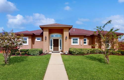 Poolside Chic by the Beach - Foto 24