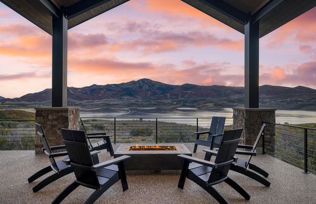 Reflection by Avantstay Sleeps 18 Lake Views Hot Tub Game Room - Foto 3