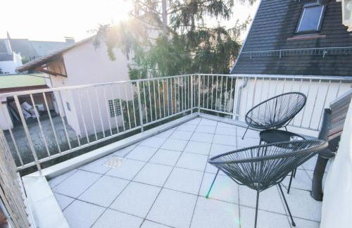 ALFA Stuttgart 3Zi-Maisonette 6 Personen Zuffenhausen nahe Porsche & Bosch l WIFI & SmartTV I 3BR 4 Beds I Kitchen I Bathroom & WC - Foto 2