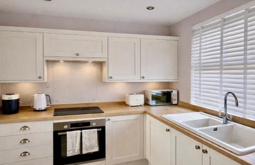 Seascape Lyme Regis - 2 minute walk to sea front - Photo 16