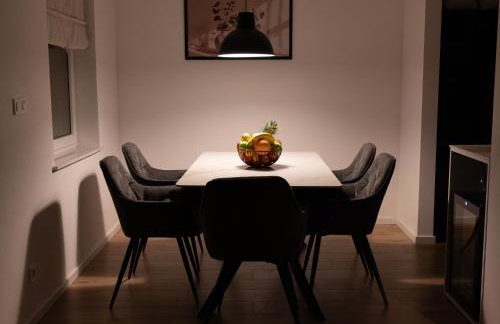 House AGAPE near Zagreb with rooftop jacuzzi - Foto 8