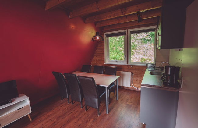 Detached Chalet in Tranquil Dutch Countryside - Photo 5