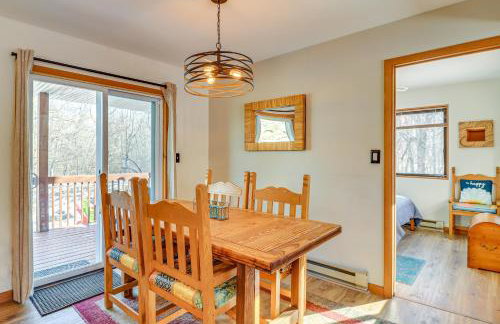 Private Spa, Fire Pit and Deck Poconos Home! - Foto 16