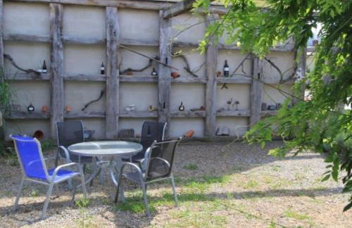 Holiday apartment in Castell with barbecue - Photo 14