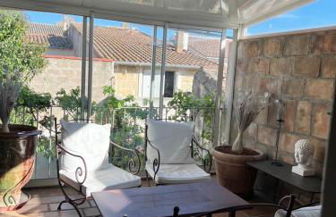 La maison sur la place dans Aigues Mortes - Foto 14