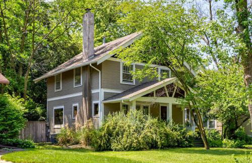 615 Ash Avenue - Modern Retreat w Hot Tub - Foto 35