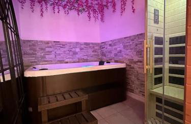 Suite 110 Jacuzzi et Sauna privatisé avec suite - Foto 11