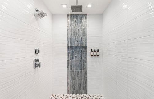 Pickleball, Heated Pool, Cold Plunge, Sauna,Bar! - Foto 71