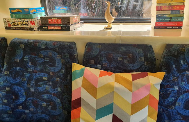 Double Decker Bus on an Alpaca Farm Sleeps 8 - Foto 48