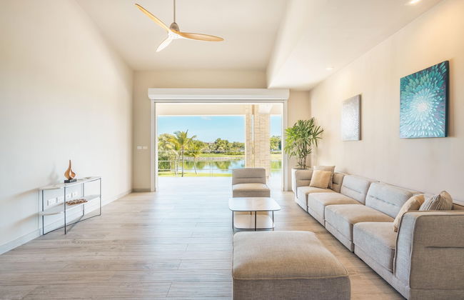 Spacious Villa w Pool Garden Views - Photo 39