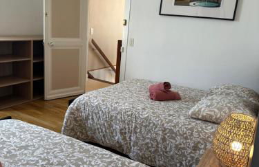 Maison familiale, 13 lits, 3 SDB, parking gratuit, jardin, terrasse - Foto 12