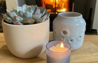 1 Courtyard cottage with hot tub and walled garden - Foto 9