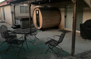 Cheerful 3BR 2BA Sauna Spa Pool Table PPong BBQ More - Foto 5