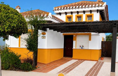 Villa Alegre, Mar Menor Golf - 2 beds - 2 baths - private heated pool - solarium - family friendly - Photo 2