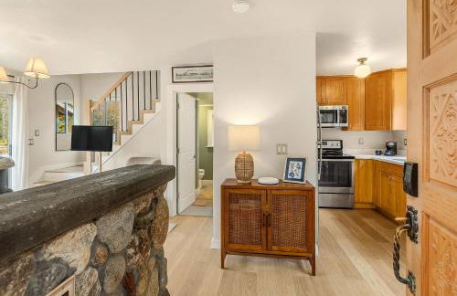 Riverfront Retreat Hot Tub Sauna Yard Gazebo and VIEWS - Foto 23